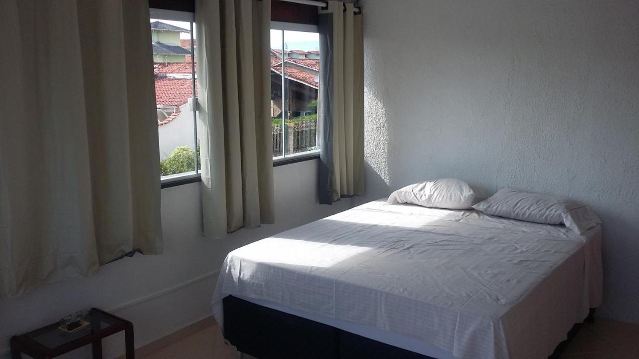 Hospedaria Do Khalifa Hotel Карагуататуба Екстериор снимка